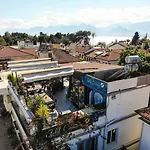 Gold Coast Hostel *