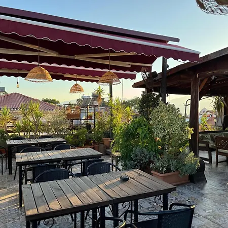 Gold Coast Hostel Antalya